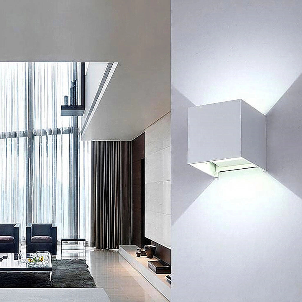 APPLIQUE LED CUBO BIANCO 10W CON LUCE FREDDA 6500K° - ILLUMINAZIONE REGOLABILE PERFETTA PER AMBIENTI ESTERNI IP65