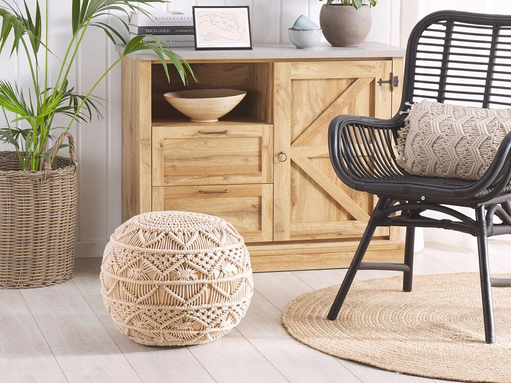 Pouf lavorato a maglia Poggiapiedi rotondo intrecciato all'uncinetto in cotone beige