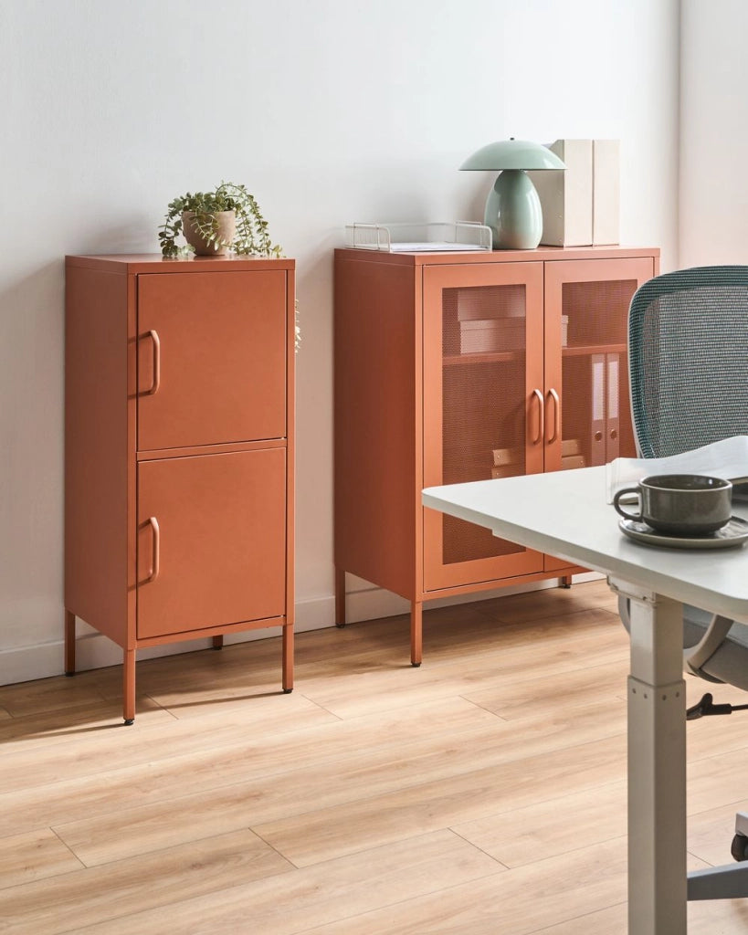 Mobile contenitore a 2 ante in acciaio color marrone dorato per l'ufficio domestico 4 ripiani stile industriale moderno
