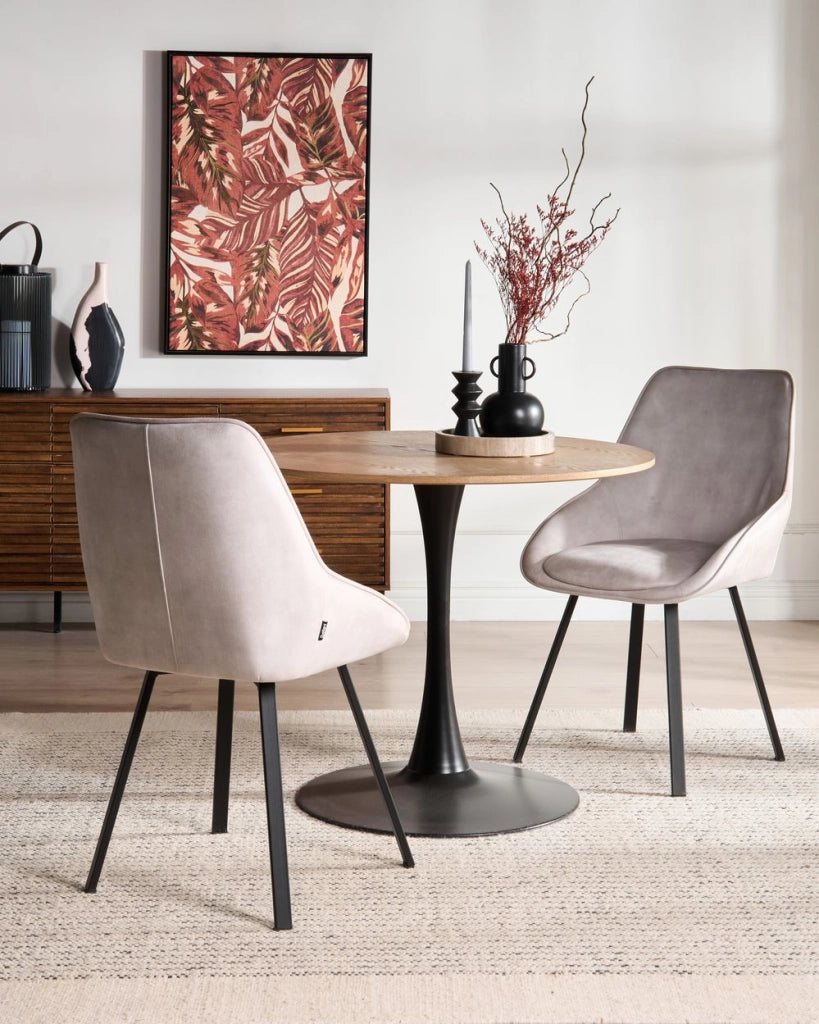 Set di 2 sedie da pranzo in velluto beige chiaro con gambe in ferro nero girevoli a 180° moderne sedie imbottite