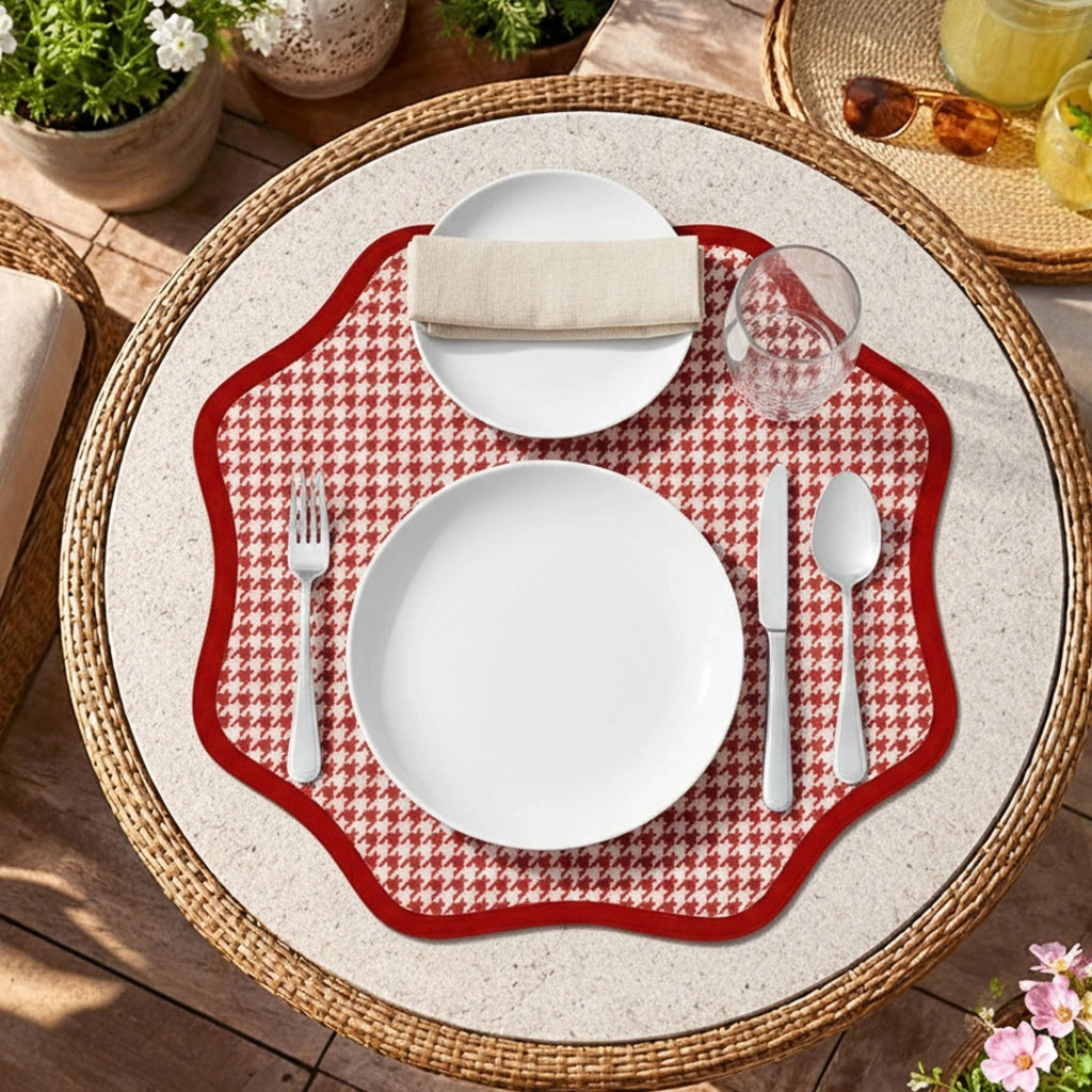 Tim, Tovaglietta Americana set da 2, Bordo Ondulato, Fantasia Micro Pied de Poule Made in Italy, 40x40 cm Rosso