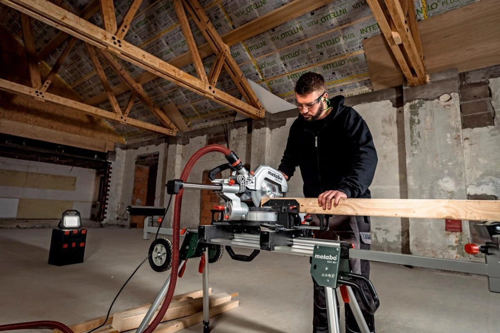 Metabo 613254000 KGS 254 M Troncatrice con Funzione di Trazione 1450 W 254 mm colore Nero