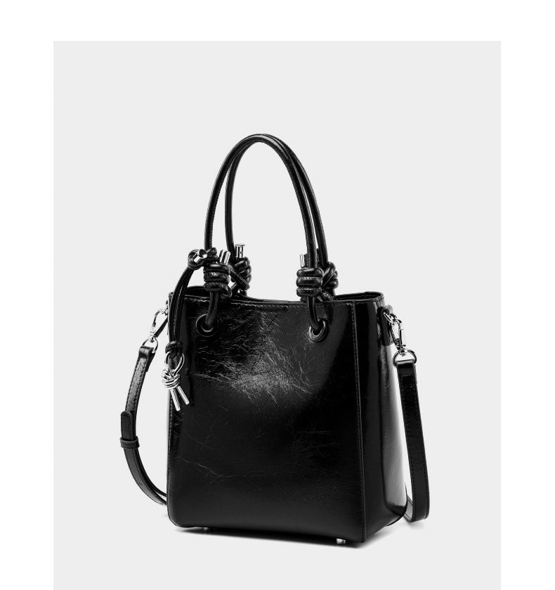 Borsa a mano classica da donna in vera pelle stile retr¨°, colore nero.