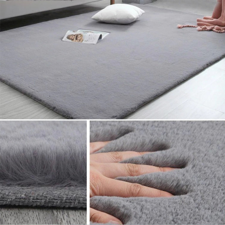 Tappeto morbido in peluche grigio chiaro 140x200 cm