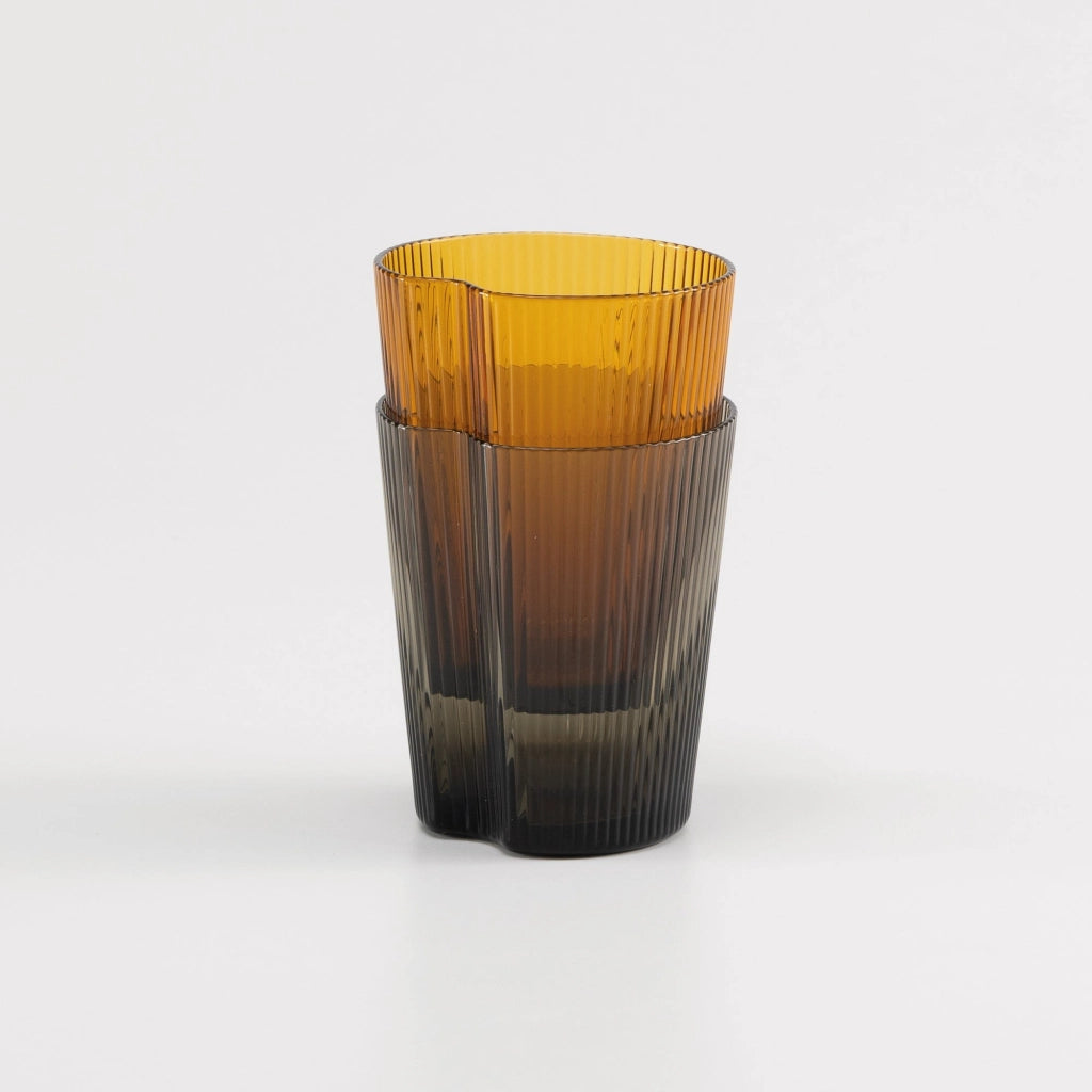 Set 6 Bicchieri Handy Tumbler in Vetro Soffiato Ambra, Design Ergonomico Impilabile con Superficie a Solchi Verticali Decorativi, Uso Quotidiano