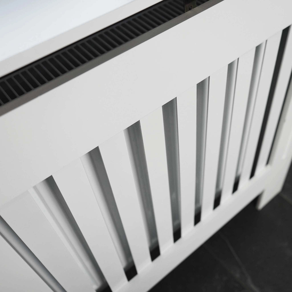 Toboli Copritermosifone in MDF bianco 172x19x82cm Copricalorifero a doghe