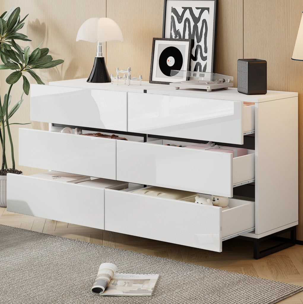 Credenza da soggiorno 140x39;5x78;5 cm con 6 cassetti; finitura lucida; truciolare e metallo; bianco e nero
