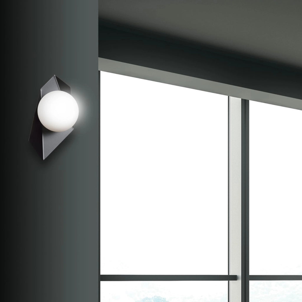 Lampada a parete Drifton in acciaio nero e vetro