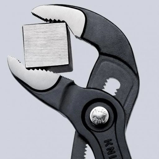 PINZA REGOLABILE DI NUOVA GENERAZIONE PER TUBI E DADI 180 mm - KNIPEX COBRA 