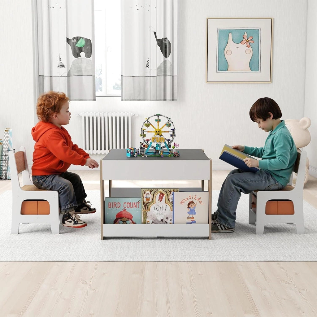 Set Tavolino Bambini con 2 Sedie per Bambini, Tavolo e Sedie 4 in 1 con Piano Doppa Faccia, Librerie Laterali e Scatola in Tessuto, Mobile Salvaspazio per Asilo e Cameretta (Naturale, Stile 2)