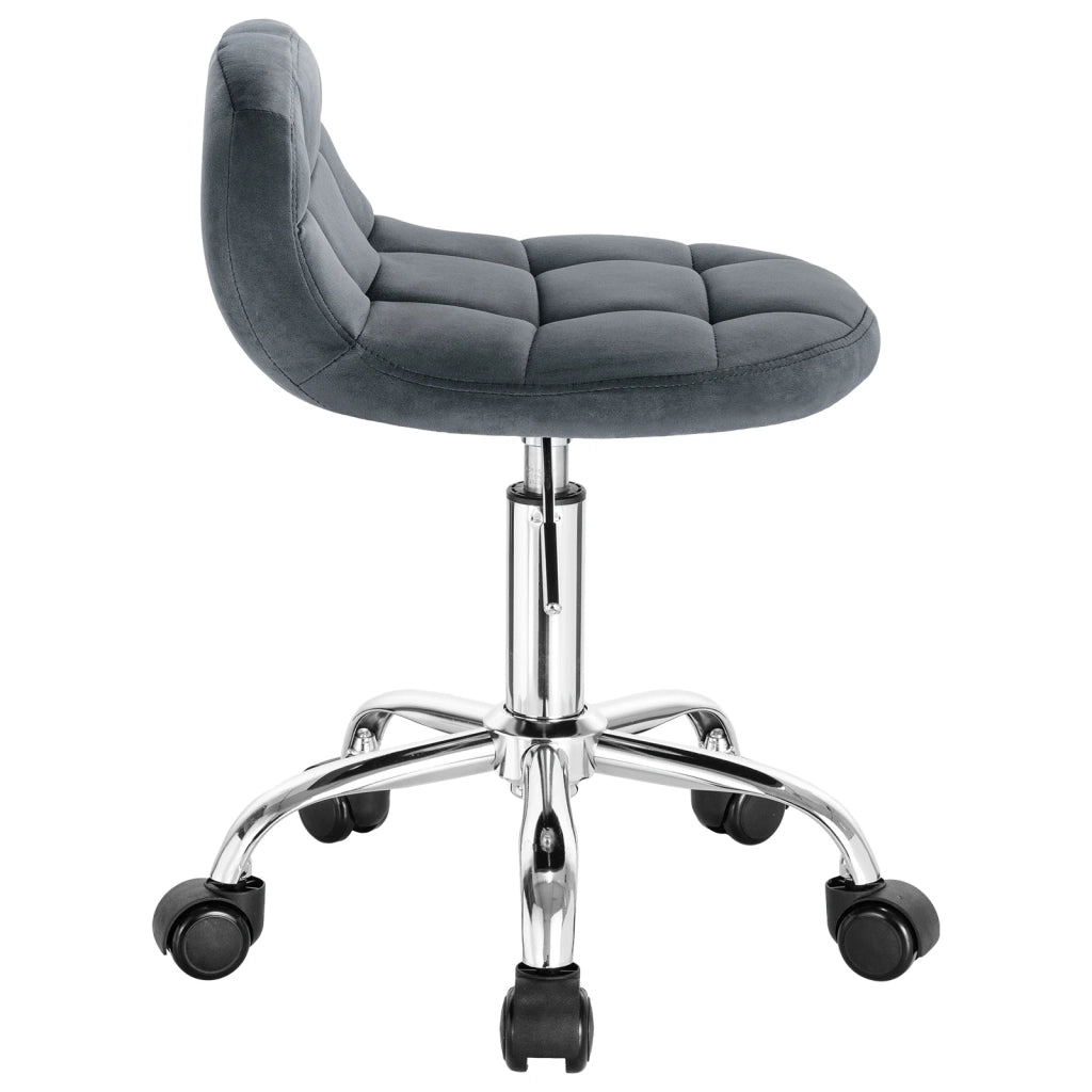 Sedia girevole da ufficio regolabile in velluto grigio scuro con ruote, schienale basso e base cromata