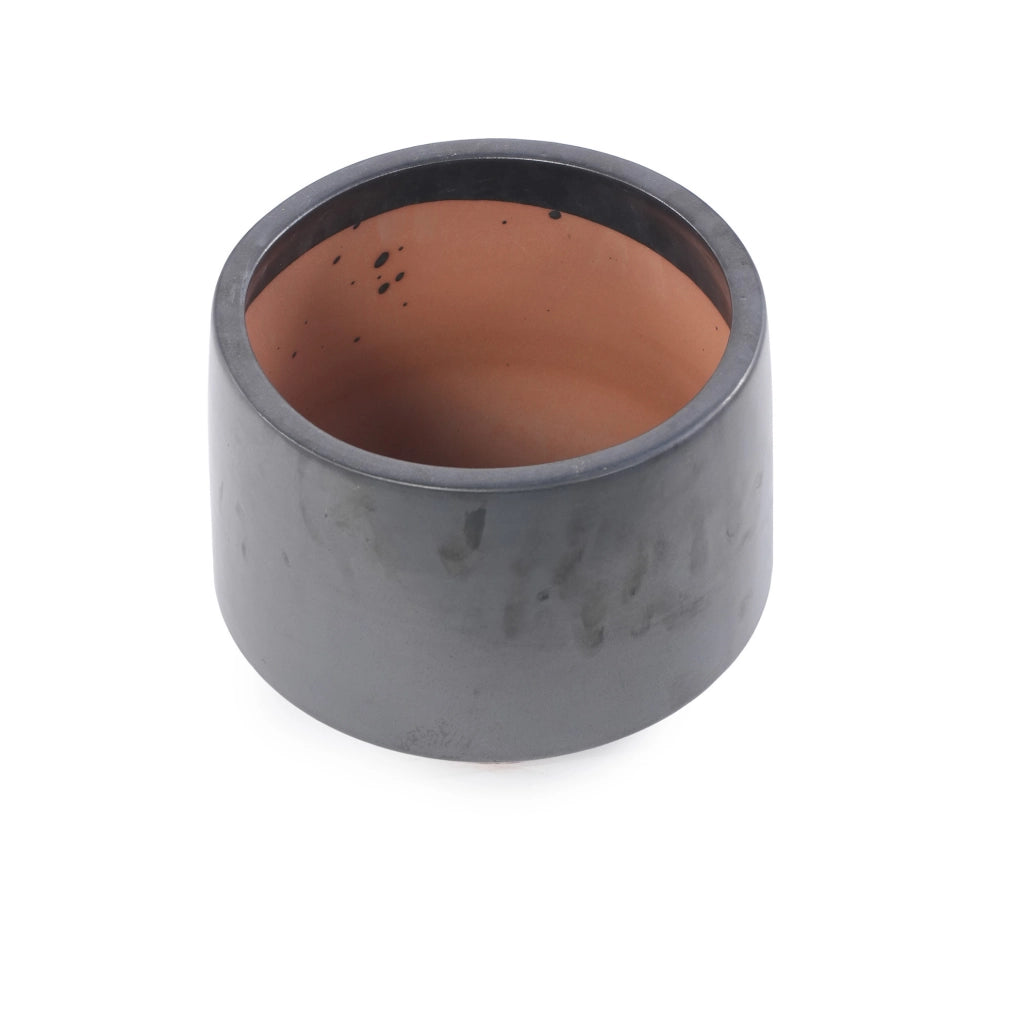 Vaso in ceramica artigianale opaco nero Ø 22 cm con fori di drenaggio, resistente al gelo, traspirante