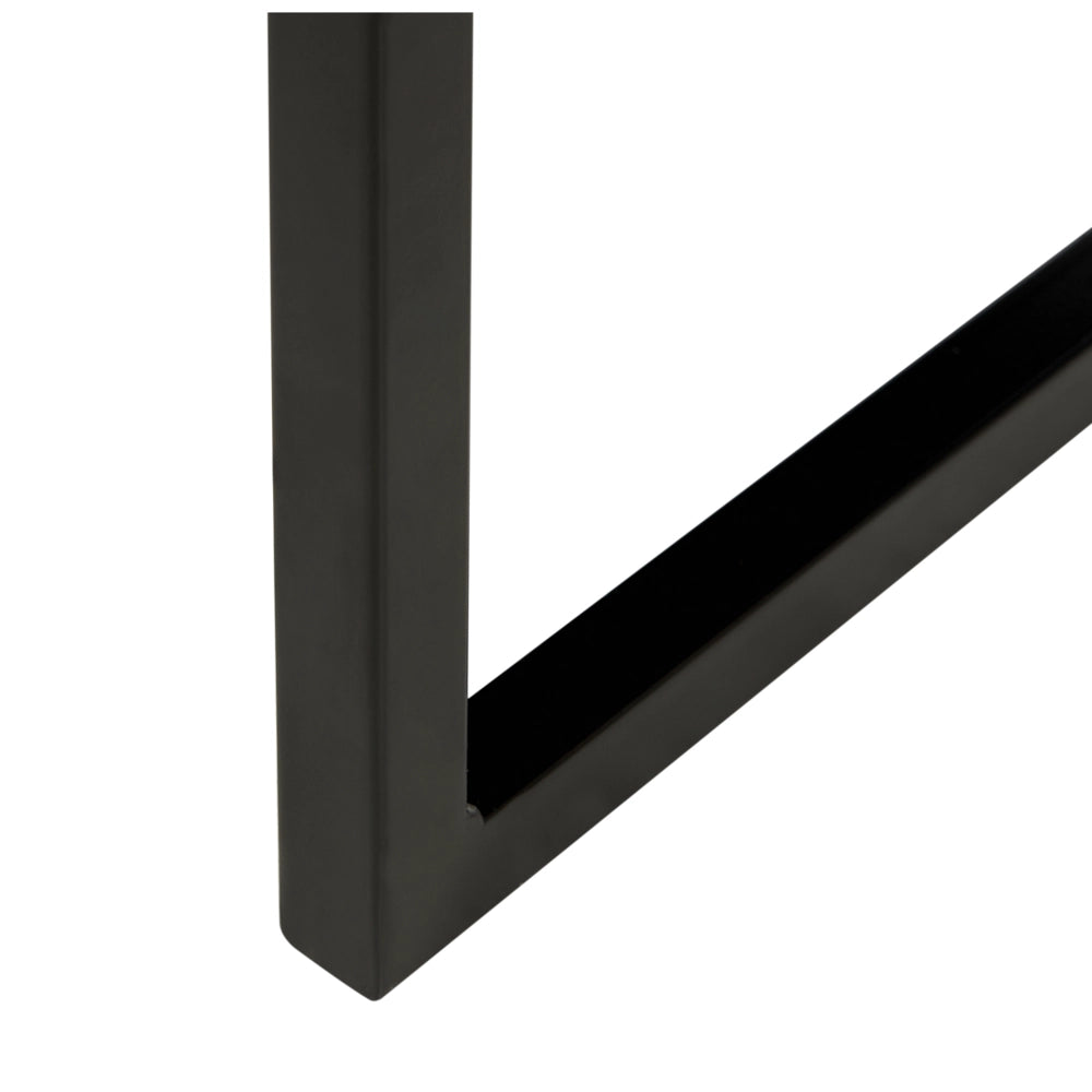 Poltrona in velluto grigio tortora 83L x 69L x 83H Schienale Bracciolo Struttura in metallo nero Soggiorno moderno glam