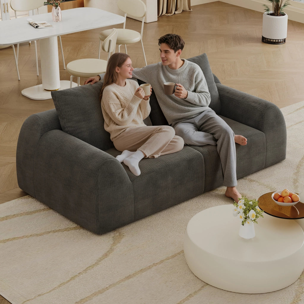 Divano in schiuma elastica con rivestimento in tessuto chenille grigio scuro