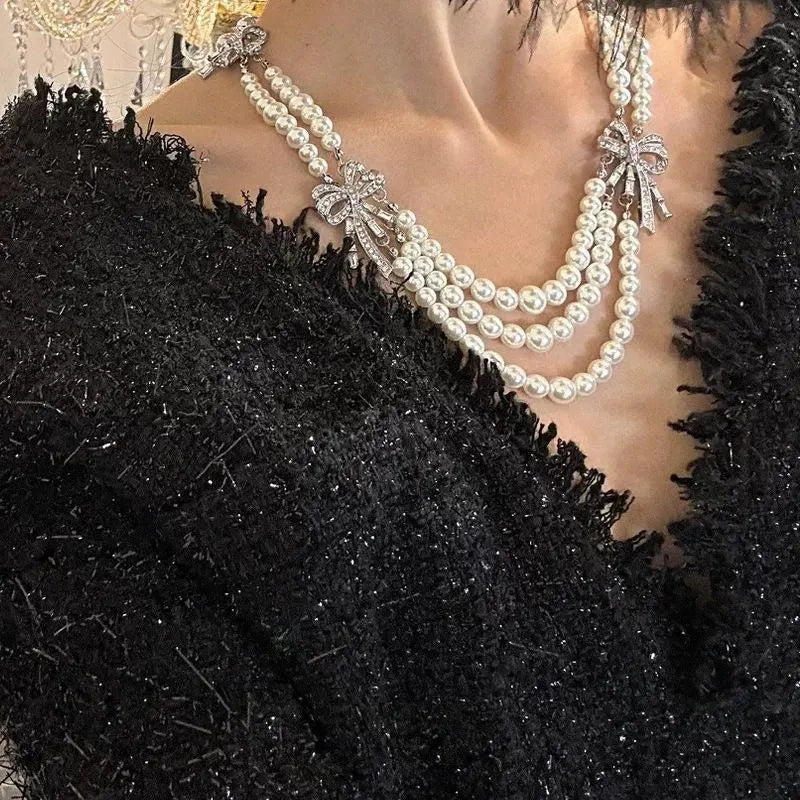 Collana con fiocco di perle fatta a mano: ciondolo vintage multistrato con diamanti