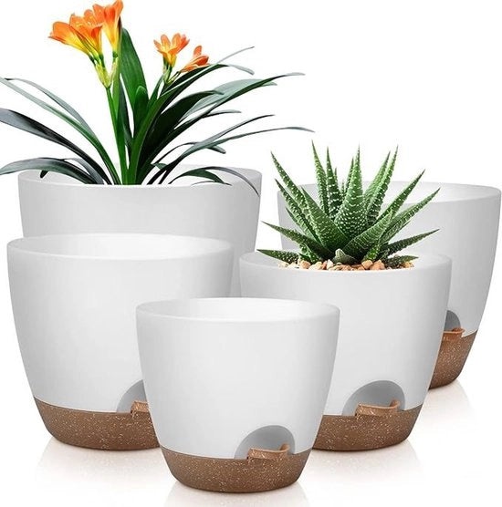 Set di vasi autoirriganti in plastica da 7/6,5/6/5,5/5 pollici, set di 5 vasi con fori di drenaggio e sottovasi, vasi per piante da interni e esterni, adatti per uso domestico (bianchi).