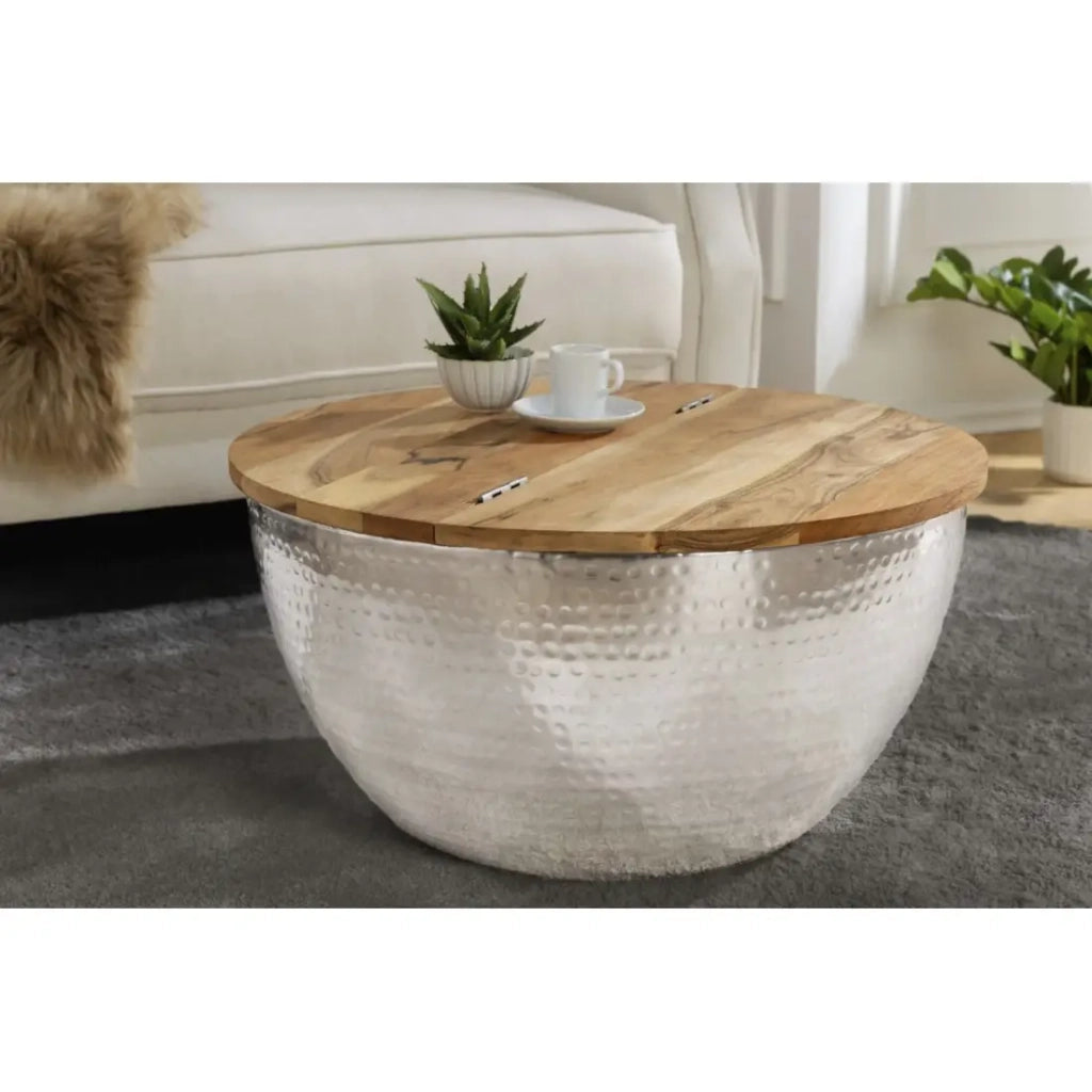 Table bassa TRIANE 60 cm con contenitore – Piano in legno di acacia e struttura in metallo argento martellato