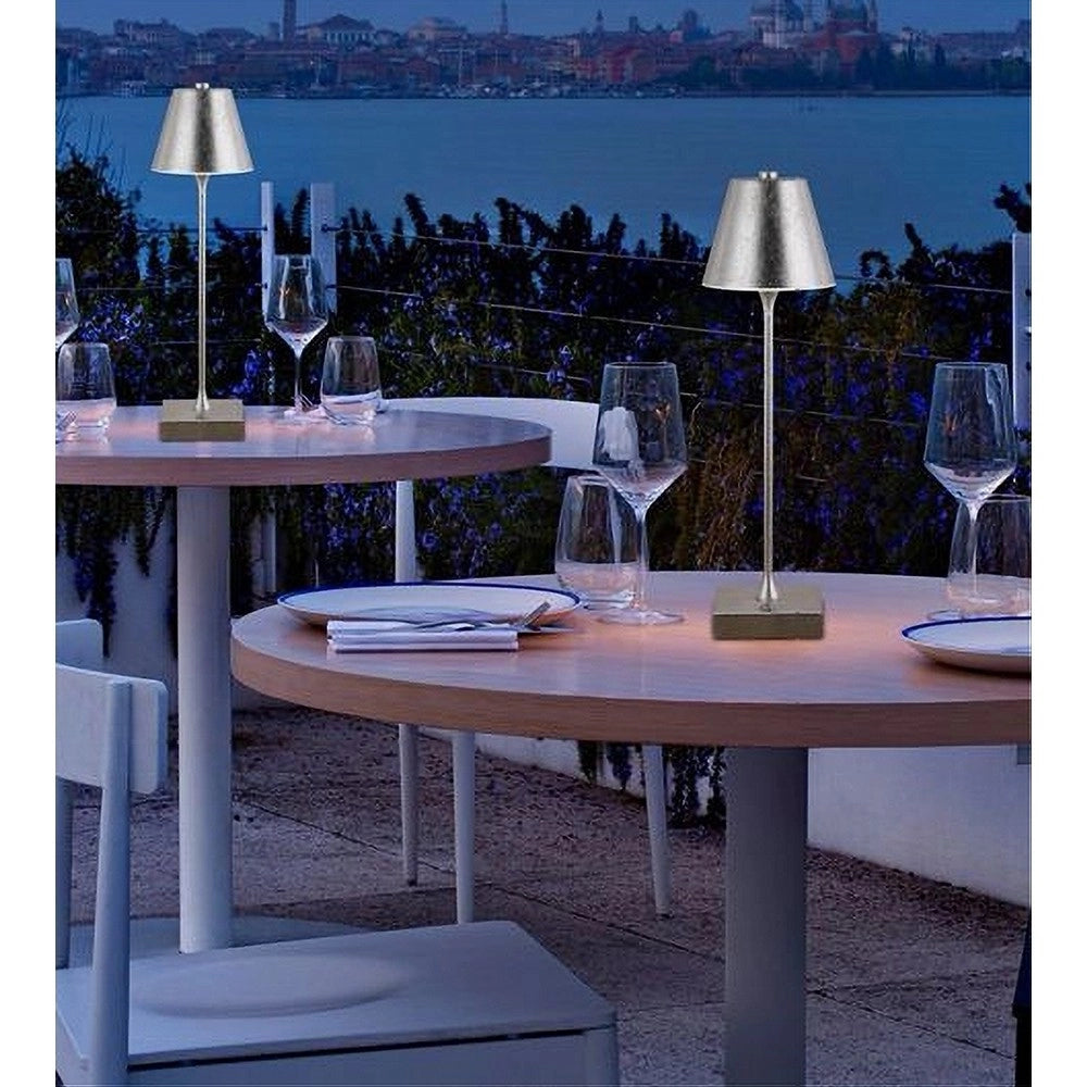Trade Shop - Lampada Tavolo Ricaricabile Usb 10 Watt 3 Colorazione Di Luce Vari Colori D27-3c - Argento
