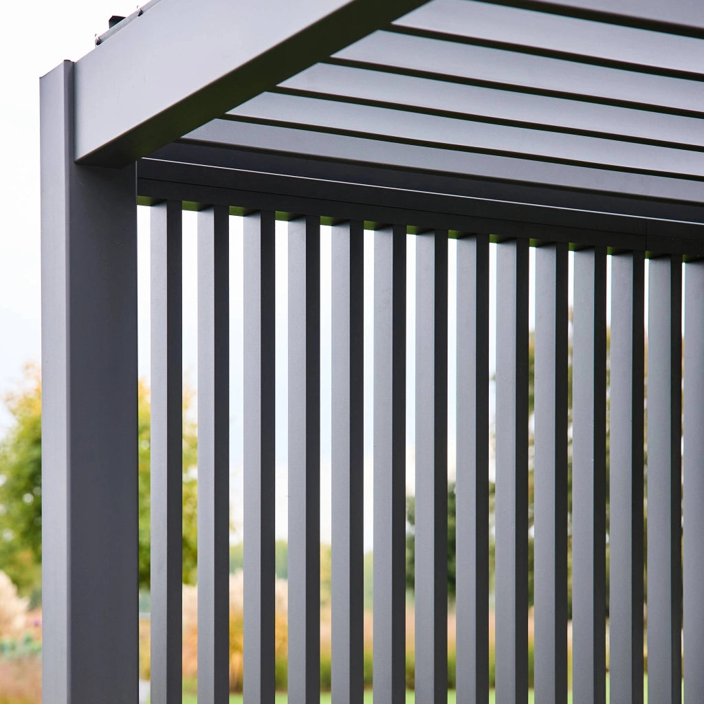 Pergola bioclimatica in alluminio 3x4m + 3 persiane verticali 1m ,