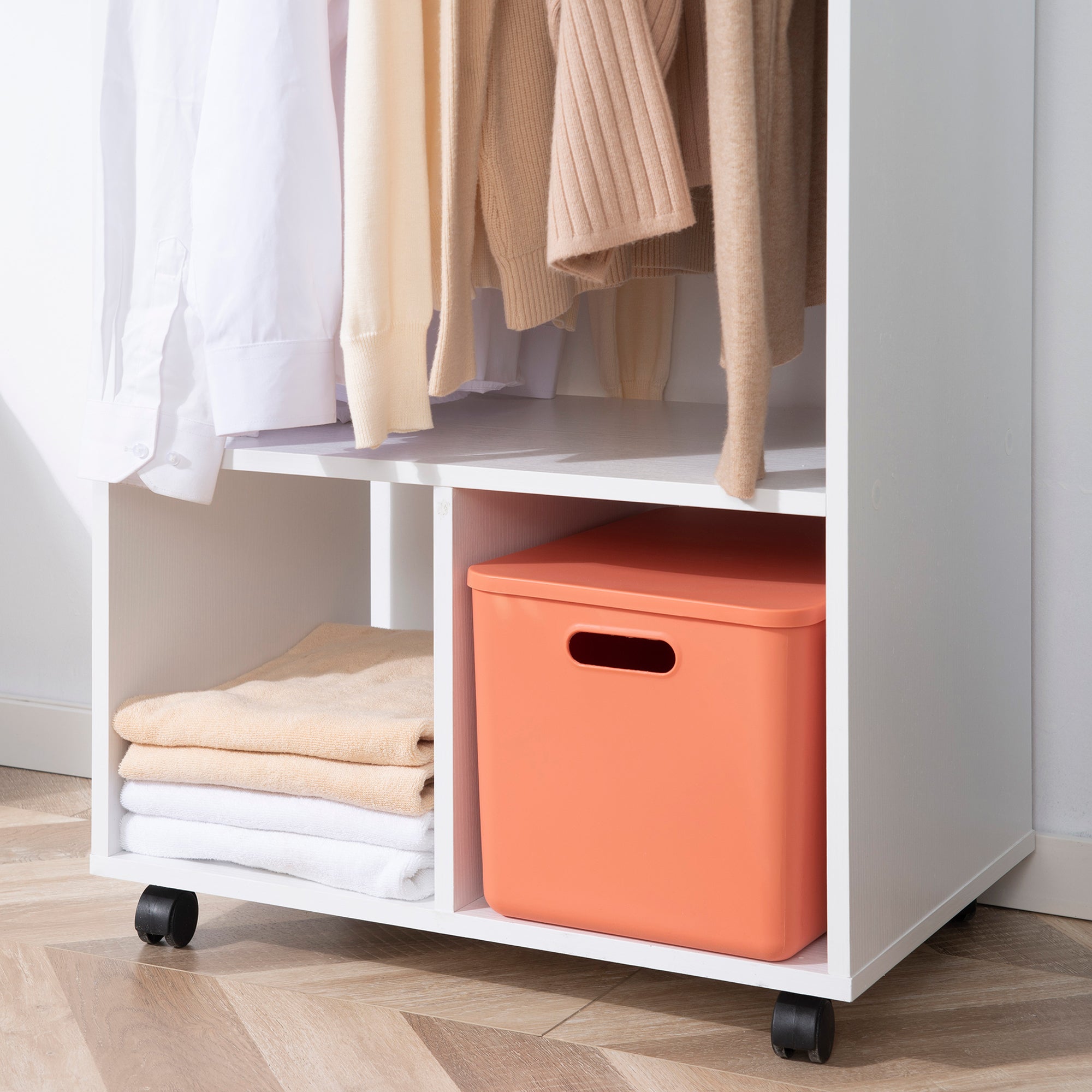 Mobile Appendiabiti con Barra in Alluminio e 2 Ripiani Aperti 60x40x128 cm in Truciolato Bianco