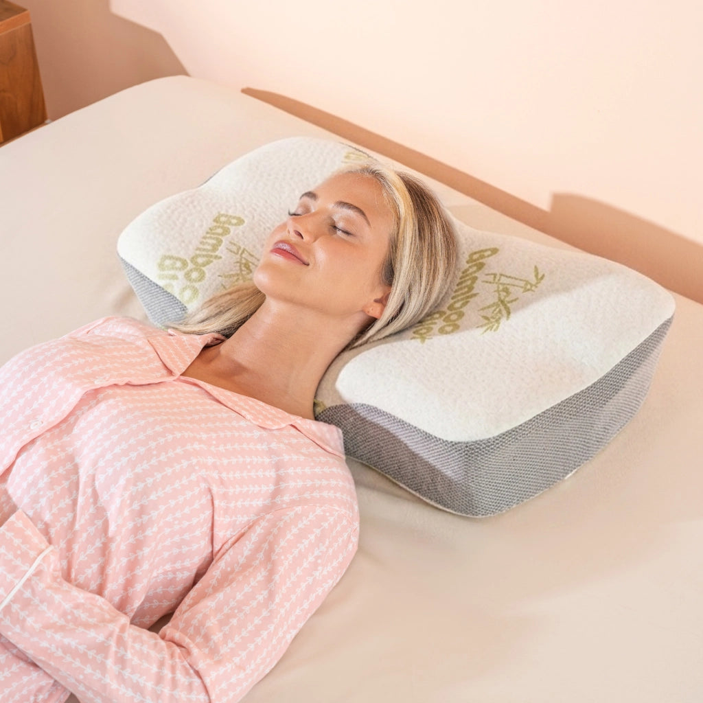 Cuscino Memory Foam Ergonomico Guanciale Letto Cervicale in Fibra di Bambù, Traspirante e Anti Stress, 57x40x10 cm – Supporto Collo e Allineamento Colonna per Sonno Migliore