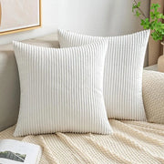 Set di due cuscini per divano in flanella a quadri a strisce, bianco crema, 50 x 50 cm.
