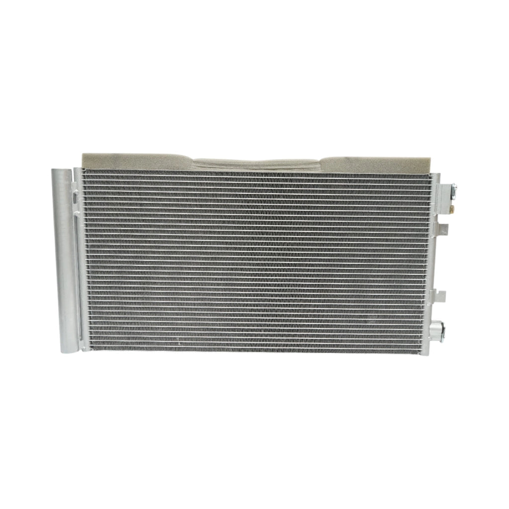 Radiatore climatizzazione (condensatore AC) – Renault Fluence, Scenic, Megane, Modus Dimensioni: 640 × 352 × 16 mm Codici OEM: 921000294R, 921003293R, 921009956R, 660003440