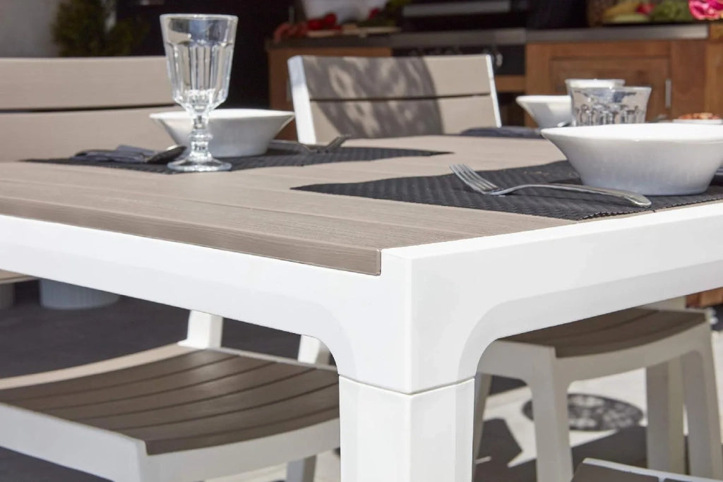 Tavolo da Giardino in Resina Effetto Legno Colore Bianco e Cappuccino 6 Posti Harmony Keter