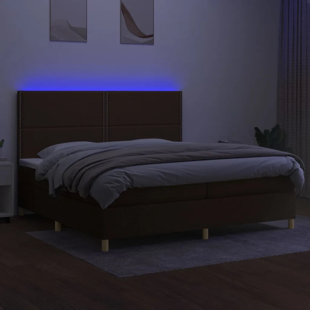 Letto a Molle Materasso e LED Marronescuro 200x200cm in Tessuto 3135384