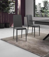 E-STYLO Sedia moderna in similpelle, perfetta per arredare cucine, sale da pranzo e living con stile ed eleganza, 40cm X 42cm H. 96cm