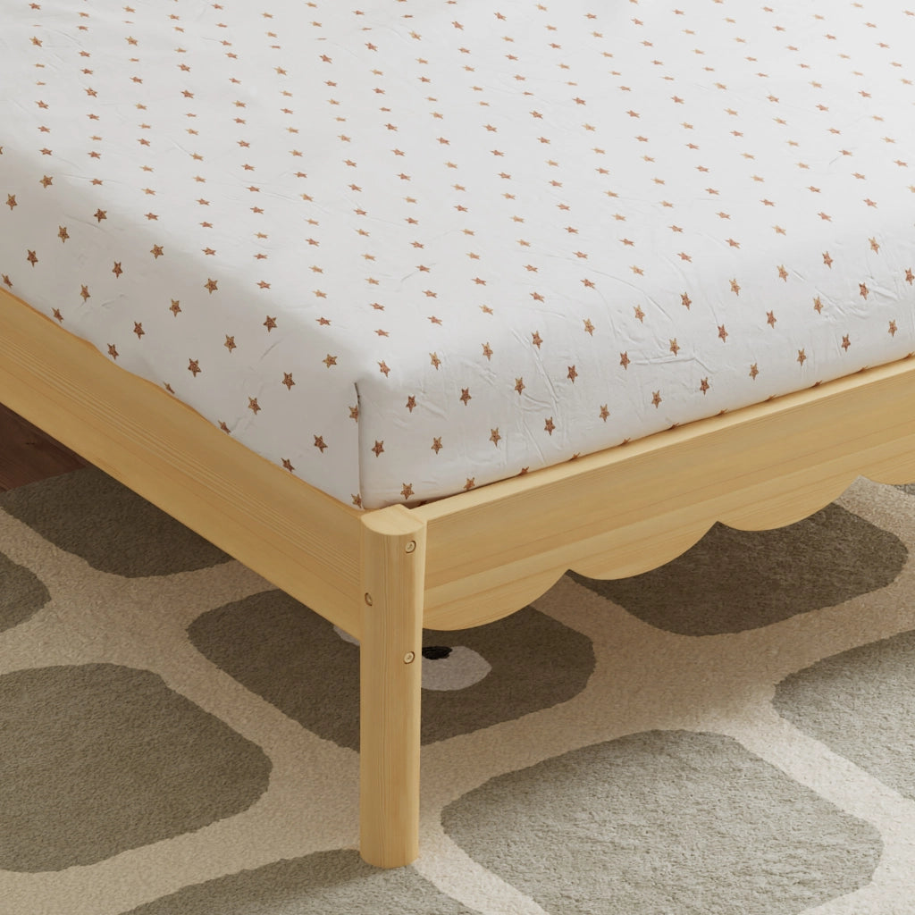 Letto per bambini 90x200 cm, testiera imbottita in PU, design ondulato, colore legno naturale e beige