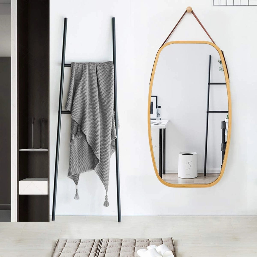 Specchio Ovale da Parete, Specchio Sospeso per Appendere, Cornice in Bambù, Moderno, per Bagno Camera da Letto Soggiorno (77 x 44 x 1,5 cm)
