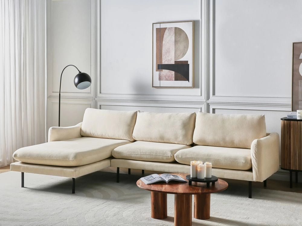 Divano angolare moderno in tessuto beige chiaro con gambe nere a 4 posti Stile Retrò Moderno