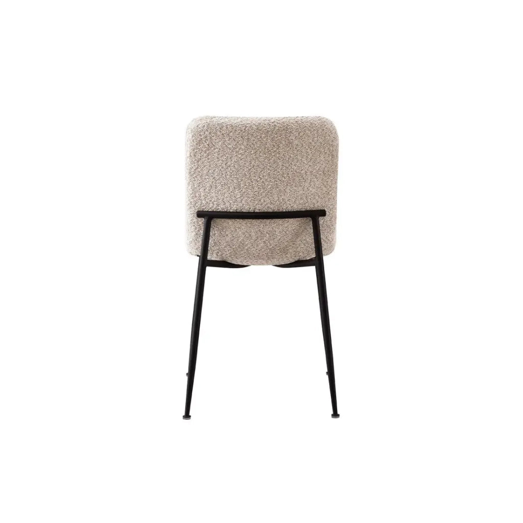Sedia ALICE – Tessuto bouclé beige e gambe in metallo nero – Comfort e design moderno