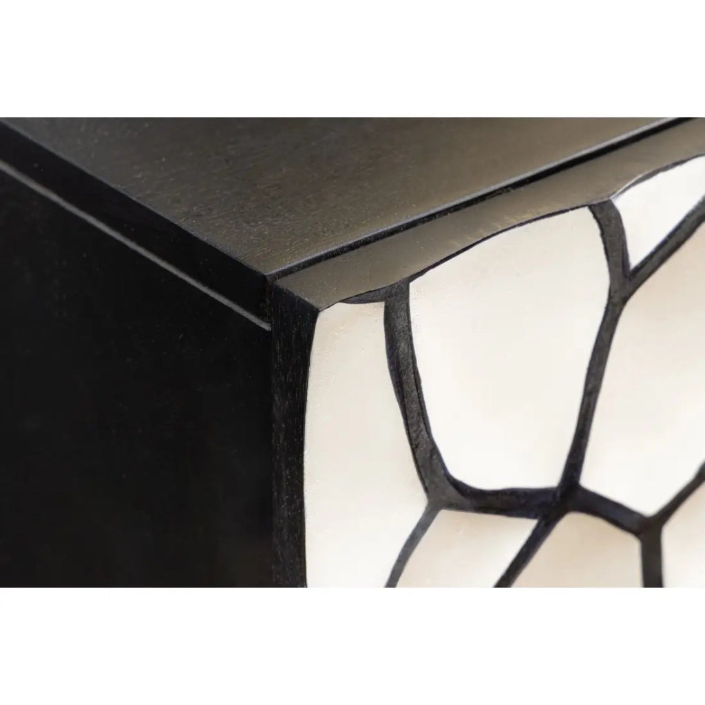 Buffet TERRAKAN 180 cm – Legno massiccio nero e bianco scolpito con piedi dorati