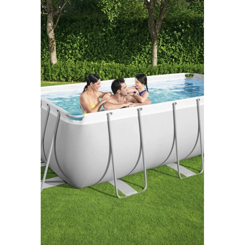 Piscina fuori terra rettangolare con telaio in acciaio e pompa filtro, 404x201x100 cm con scaletta e dosatore cloro capacità 6478 L - Bestway