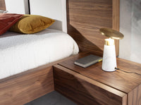 Lampada da tavolo in marmo bianco e acciaio dorato