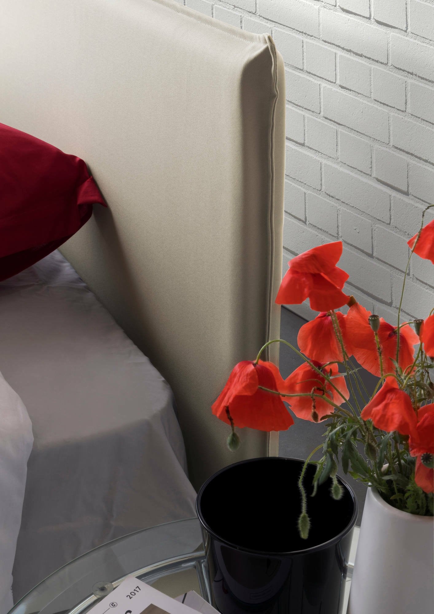 Letto matrimoniale Arcan, Letto contenitore con rivestimento in tessuto, Made in Italy, Apertura frontale, adatto per materasso cm 160x200, Bianco