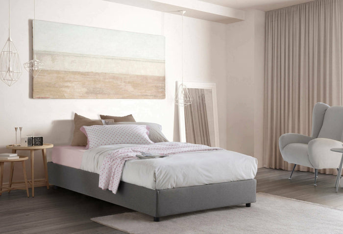 Letto piazza e mezza Ariba, Letto contenitore con rivestimento in tessuto, Made in Italy, Apertura laterale, adatto per materasso cm 120x190, Grigio