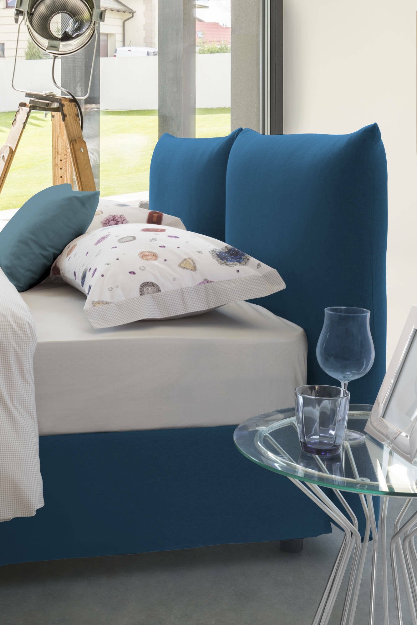 Letto matrimoniale Alizarin, Letto contenitore con rivestimento in tessuto, Made in Italy, Apertura frontale, adatto per materasso cm 160x190, Blu