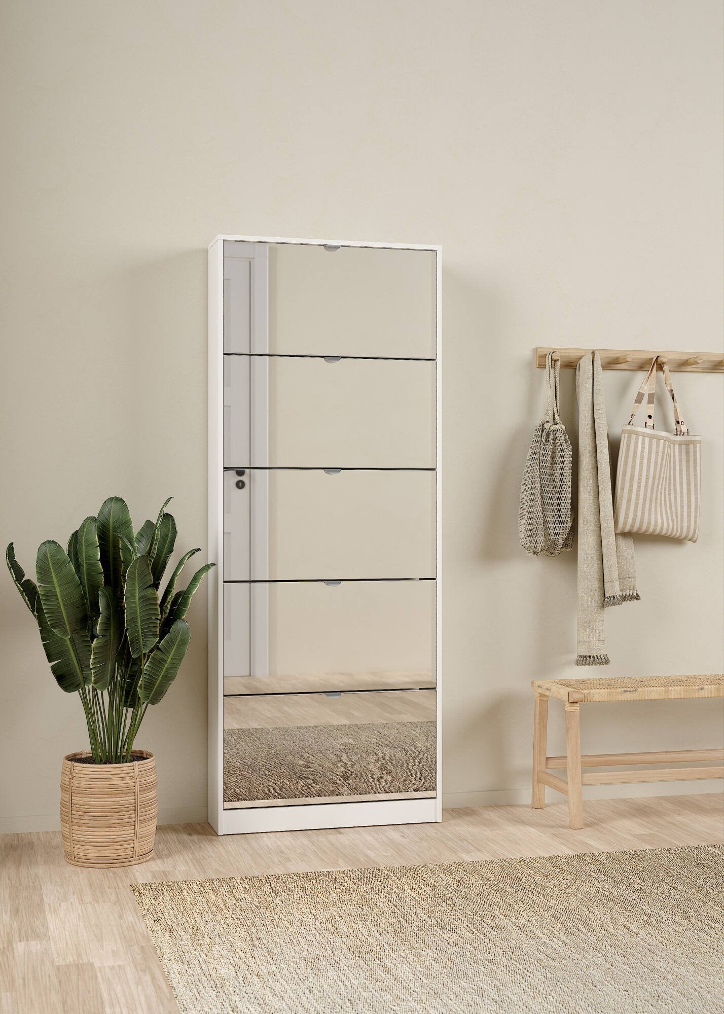 Scarpiera a cinque ante con Angiolo, colore bianco, cm 71 x 181 x 20