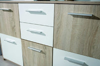 Credenza a cinque ante e due cassetti nella parte Dvega, colore bianco e rovere, Misure 115 x 77 x 30 cm