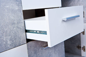 Credenza a cinque ante e due cassetti nella parte Dvega, colore bianco e cemento, Misure 115 x 77 x 30 cm