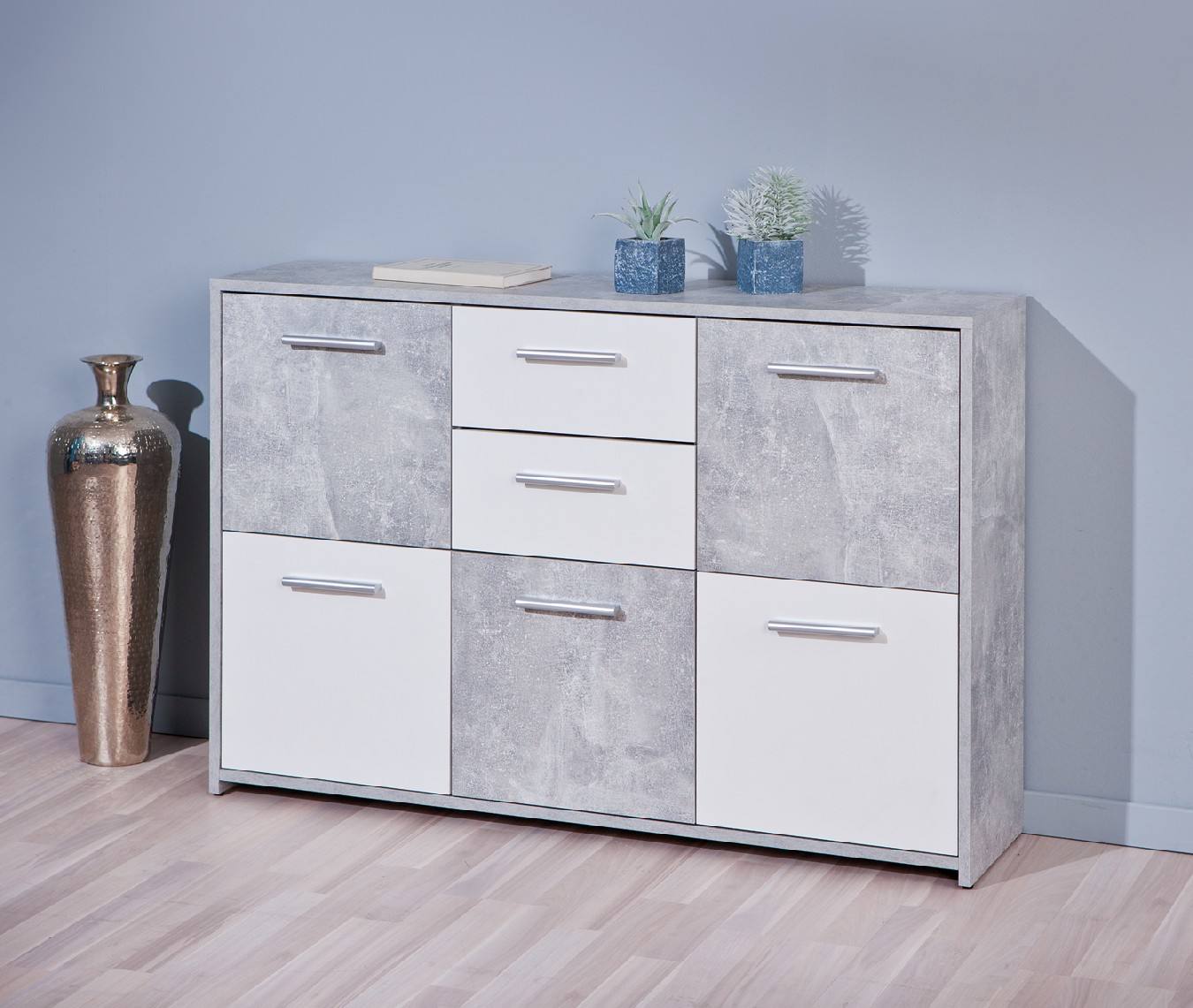 Credenza a cinque ante e due cassetti nella parte Dvega, colore bianco e cemento, Misure 115 x 77 x 30 cm