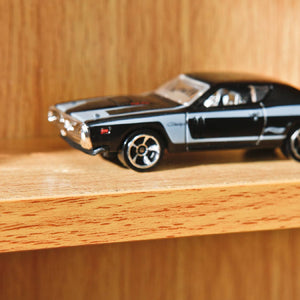 Vetrina con ripiani Dbooke, colore marrone, cm 10 x 60 x80.