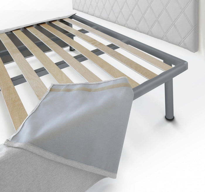 Letto matrimoniale Delinda, Set testata in ecopelle con rete ortopedica e mantovana, Made in Italy, con materasso incluso, cm 160x190, Bianco