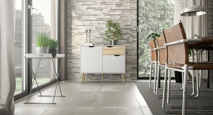 Credenza a due ante e un Audit, colore bianco e rovere, Misure 98 x 81 x 39 cm