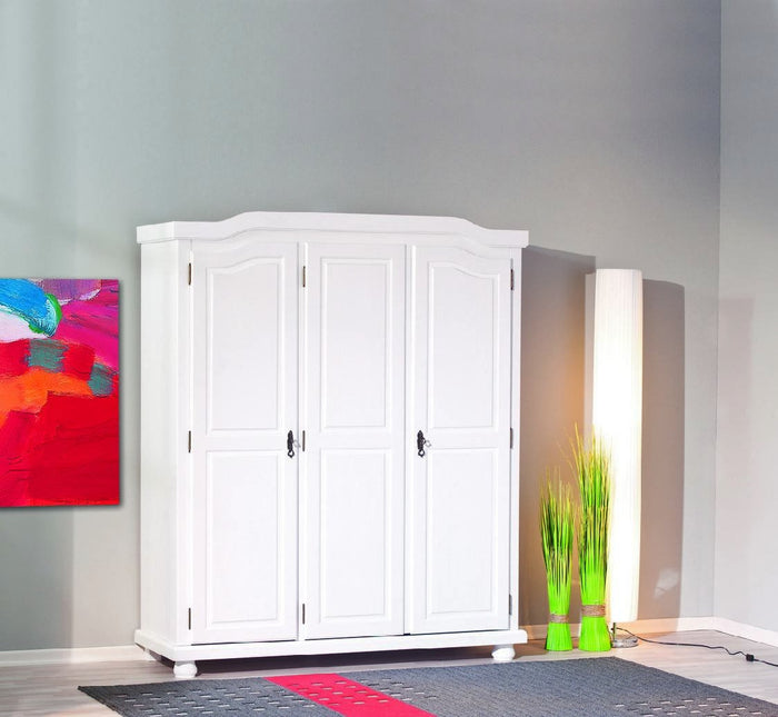 Armadio a tre ante battenti con ripiani interni in pino Dfleetwoo, colore bianco, cm 150 x 180 x 56.