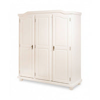 Armadio a tre ante battenti con ripiani interni in pino Dfleetwoo, colore bianco, cm 150 x 180 x 56.