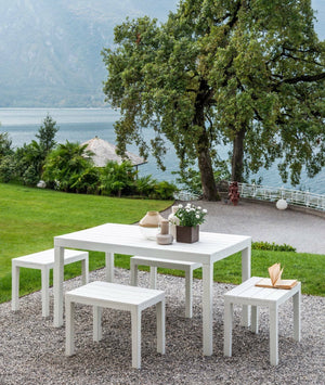 Set salotto da esterno Asta, Set da giardino composto da 4 panchine e 1 tavolo da pic nic, Salottino indoor, 100% Made in Italy, Cm 138x78h72, Bianco
